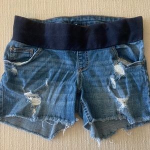 Jessica Simpson maternity shorts